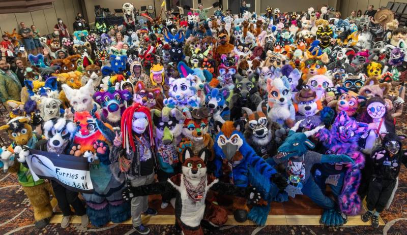 Lone Star Fur Con brings gritty and hopeful weirdness to Austin